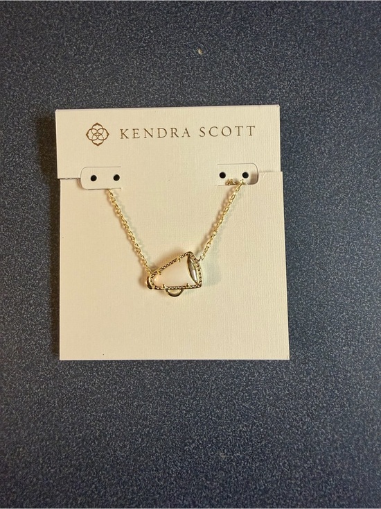 Kendra Scott Jewelry - Kendra Scott Gold-tone Cheer Charm Pendant Necklace